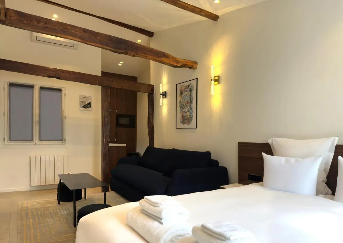 Luxury Suite, Montaigne & Champs Elysees París Apartamento