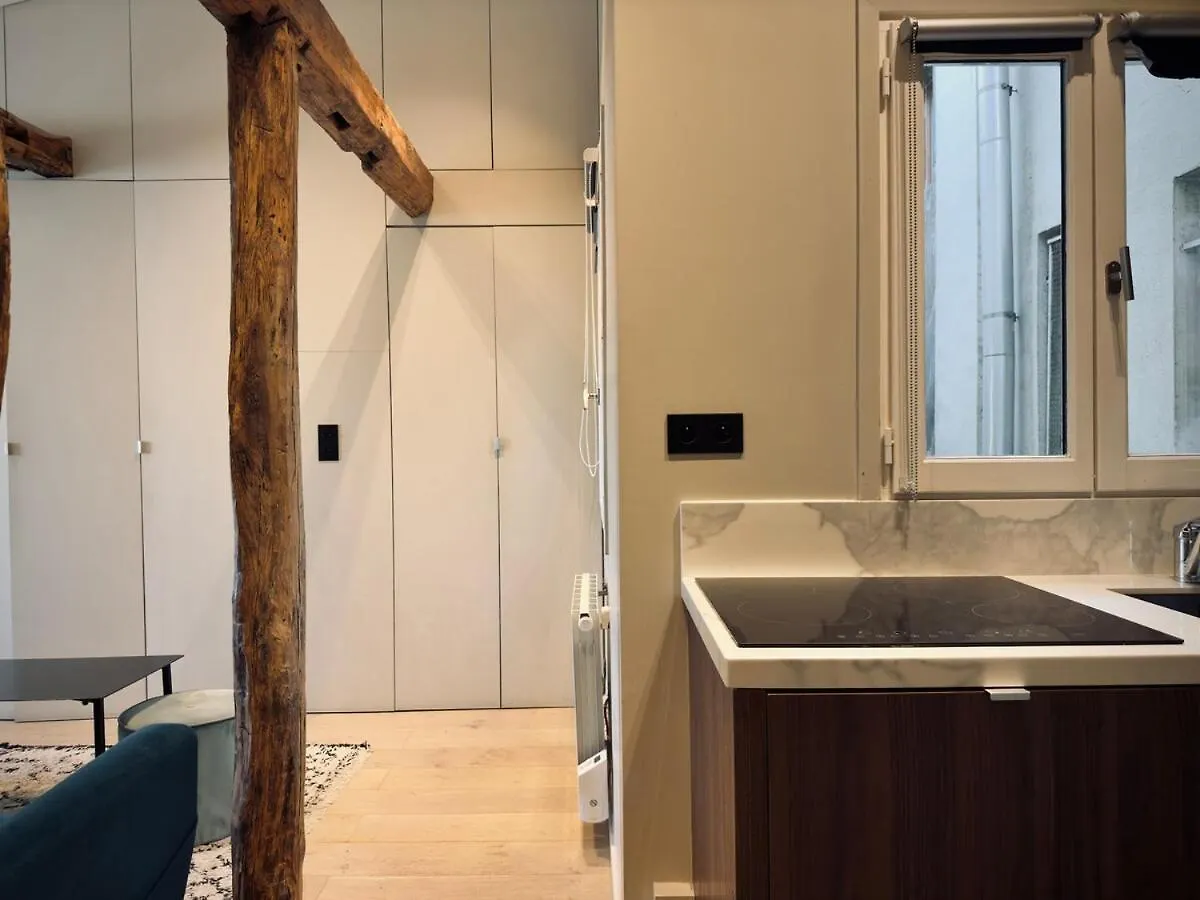Luxury Suite, Montaigne & Champs Elysees París 0*,