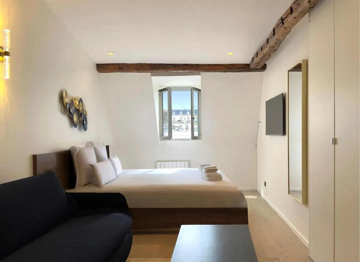 Luxury Suite, Montaigne & Champs Elysees París